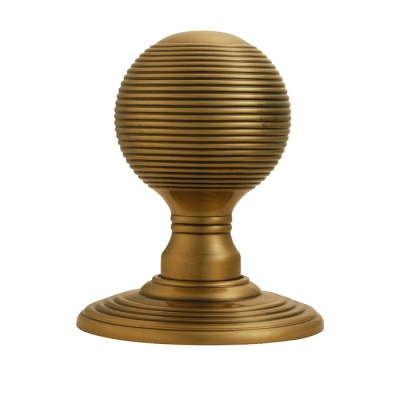 Delamain Reeded Door Knob