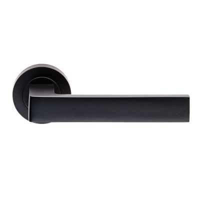 Sasso Lever Door Handle on Round Rose