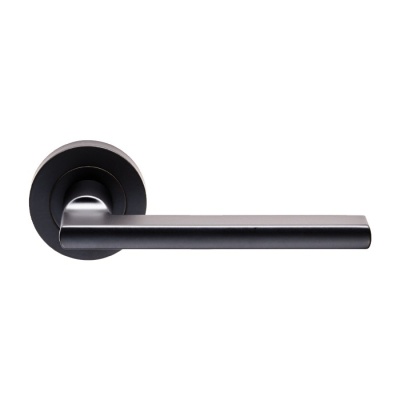 Trentino Lever Door Handle on Round Rose