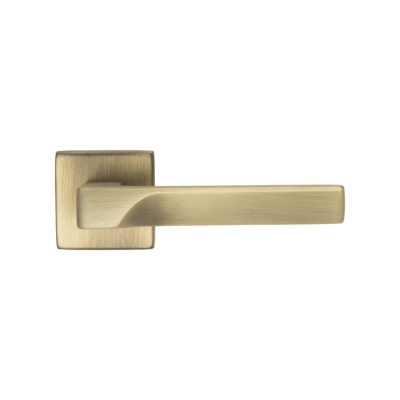 Flash Lever Door Handle on Square Rose