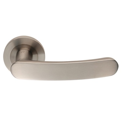 Steelworx SWL Berlino Lever Door Handle on Round Rose