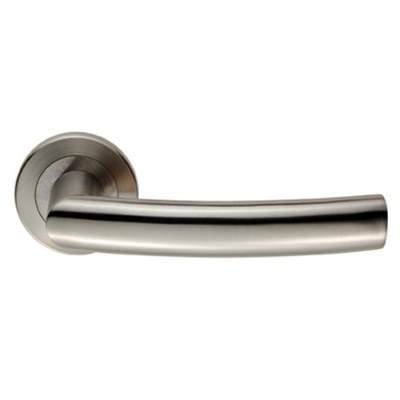 Steelworx SWL Scimitar Lever Door Handle on Round Rose