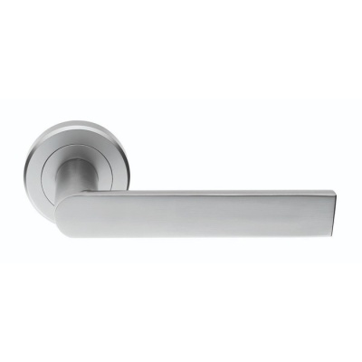 Edge Lever Door Handle on Round Rose